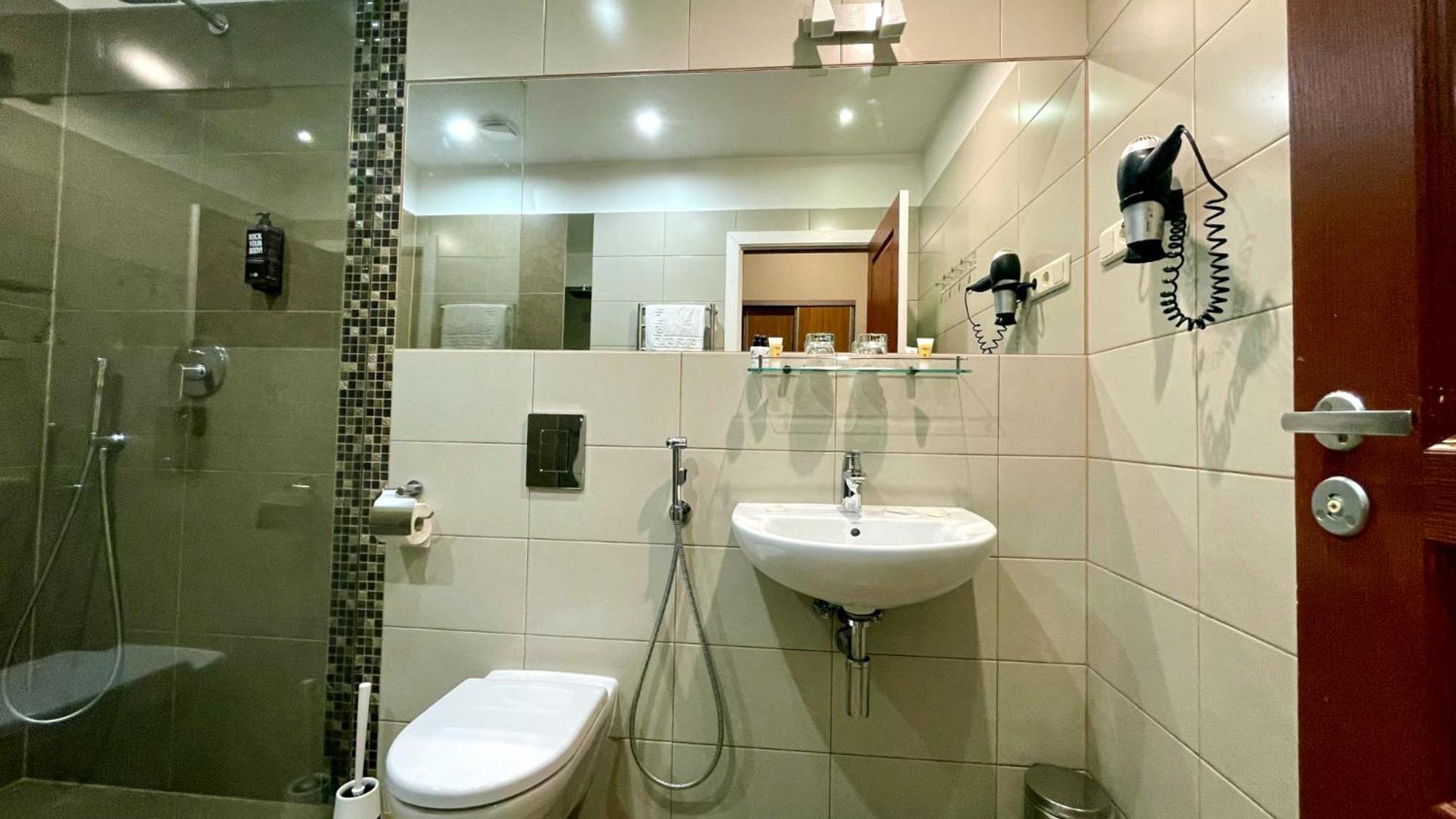 Riga Unimars Hotel Kültér fotó